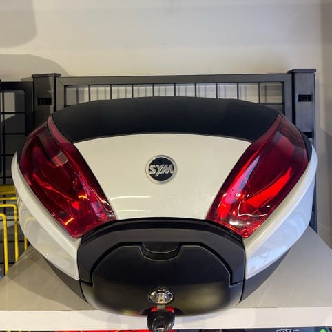 SYM Arka Çanta 40 lt Beyaz