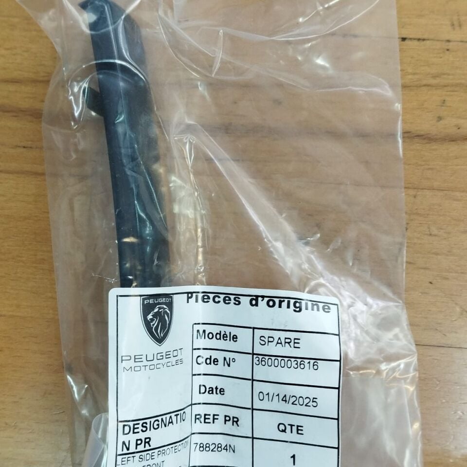 ÖN ÇITA SAĞ SİYAH DJANGO