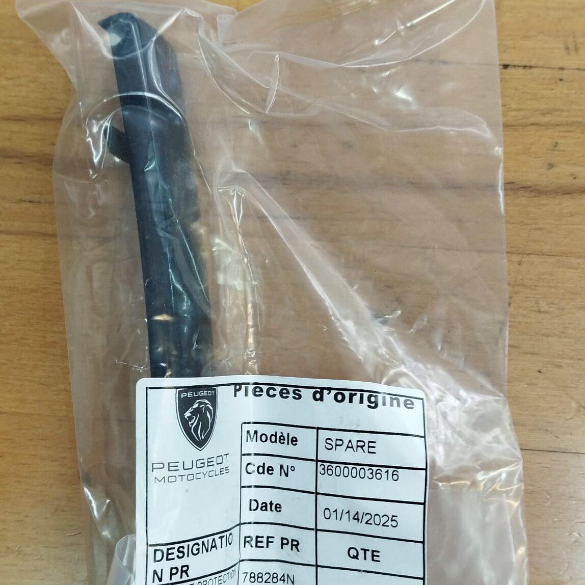 ÖN ÇITA SOL SİYAH DJANGO