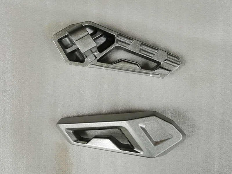 SYM_BRAKETI BASAMAK YOLCU ACILIR BAGLAMA BRAKETI SOL ADX125