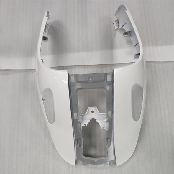 SYM Ön Göğüs Alt Kısım Kapağı İnci Beyaz - Fiddle 4